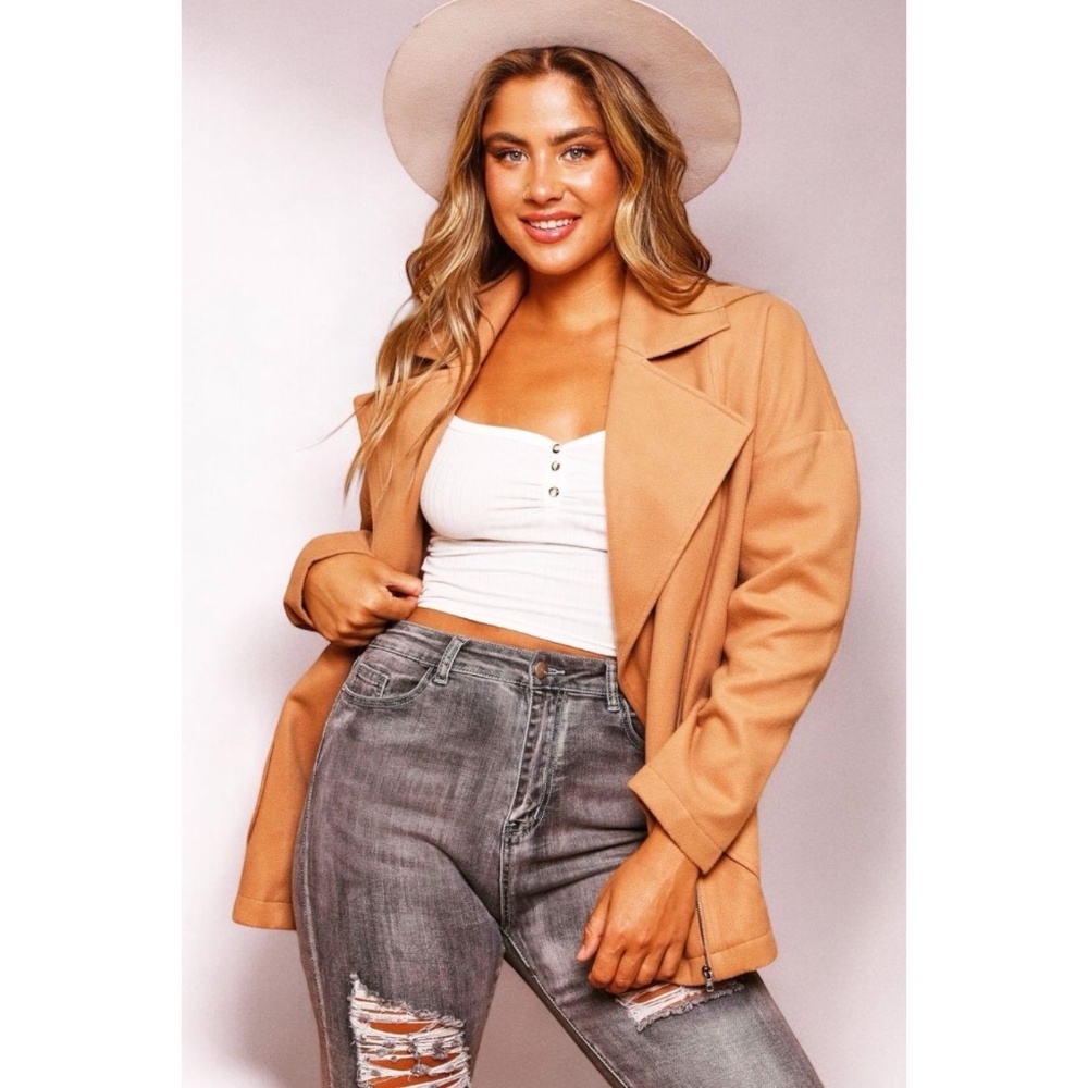 PEACH LOVE Camel Blazer Style Zip Up Soft Jacket - Picture 2 of 9